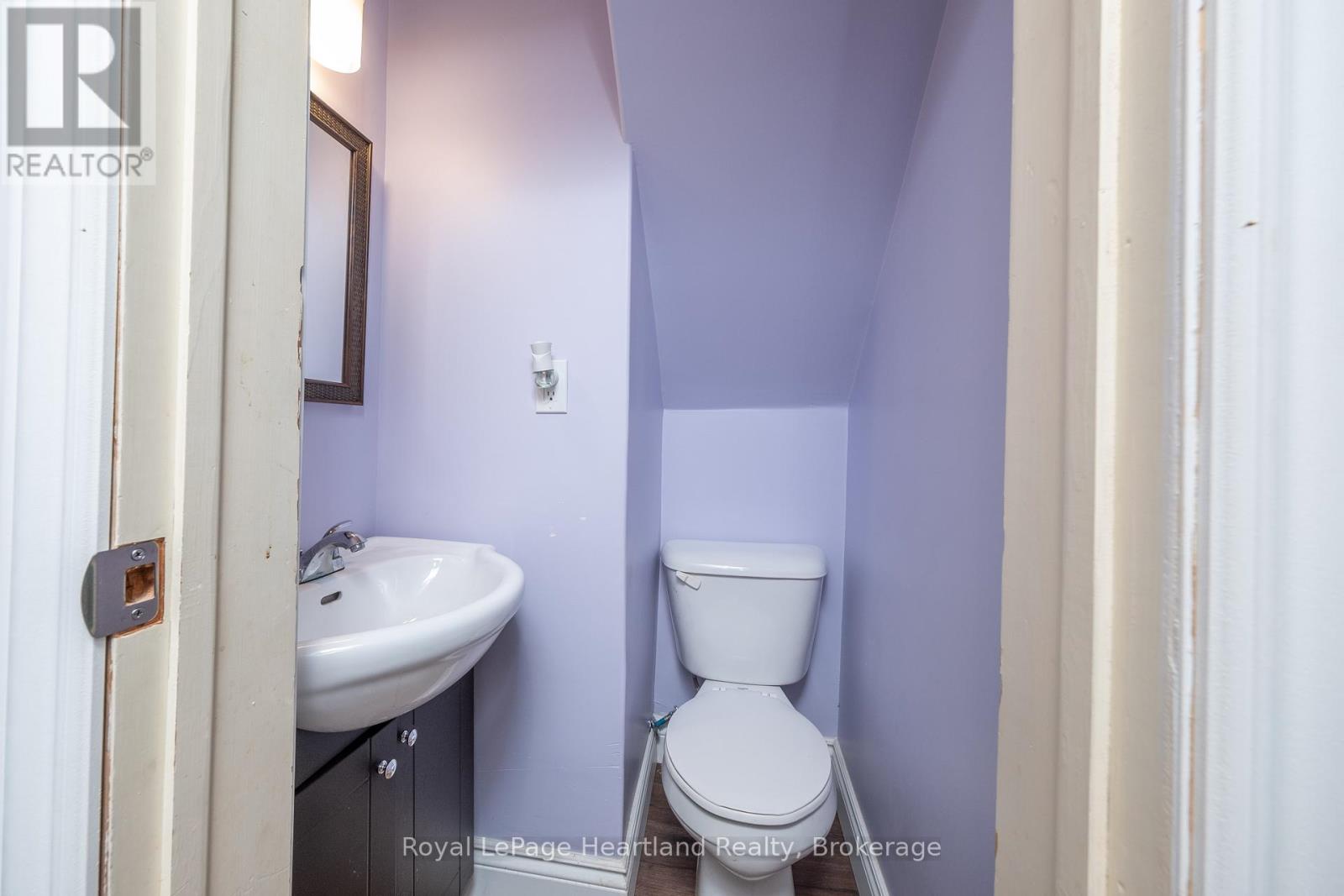 210 Leopold Street, North Huron, Ontario  N0G 2W0 - Photo 19 - X13083064