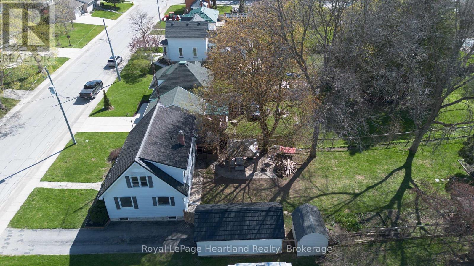 210 Leopold Street, North Huron, Ontario  N0G 2W0 - Photo 27 - X13083064