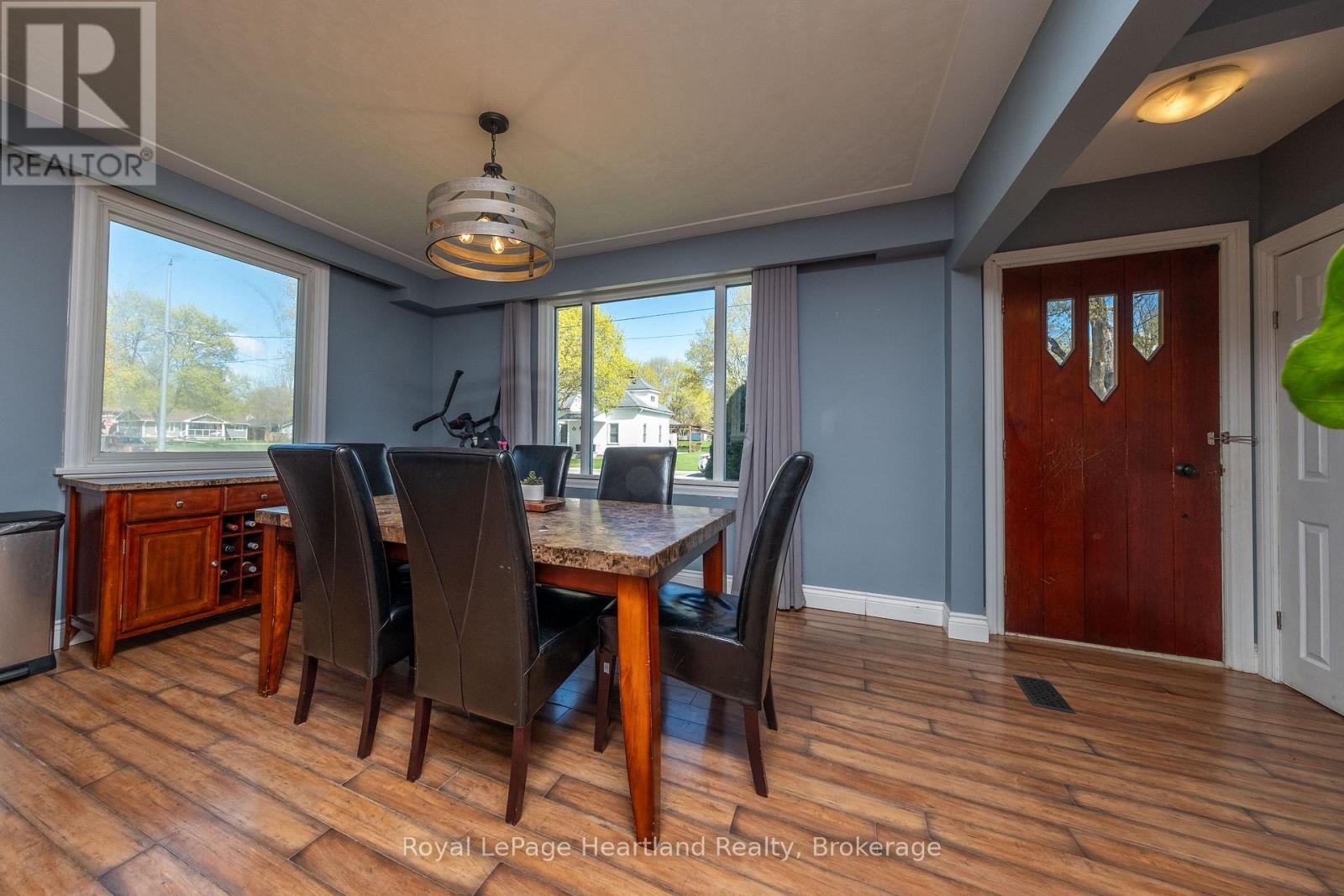 210 Leopold Street, North Huron, Ontario  N0G 2W0 - Photo 5 - X13083064