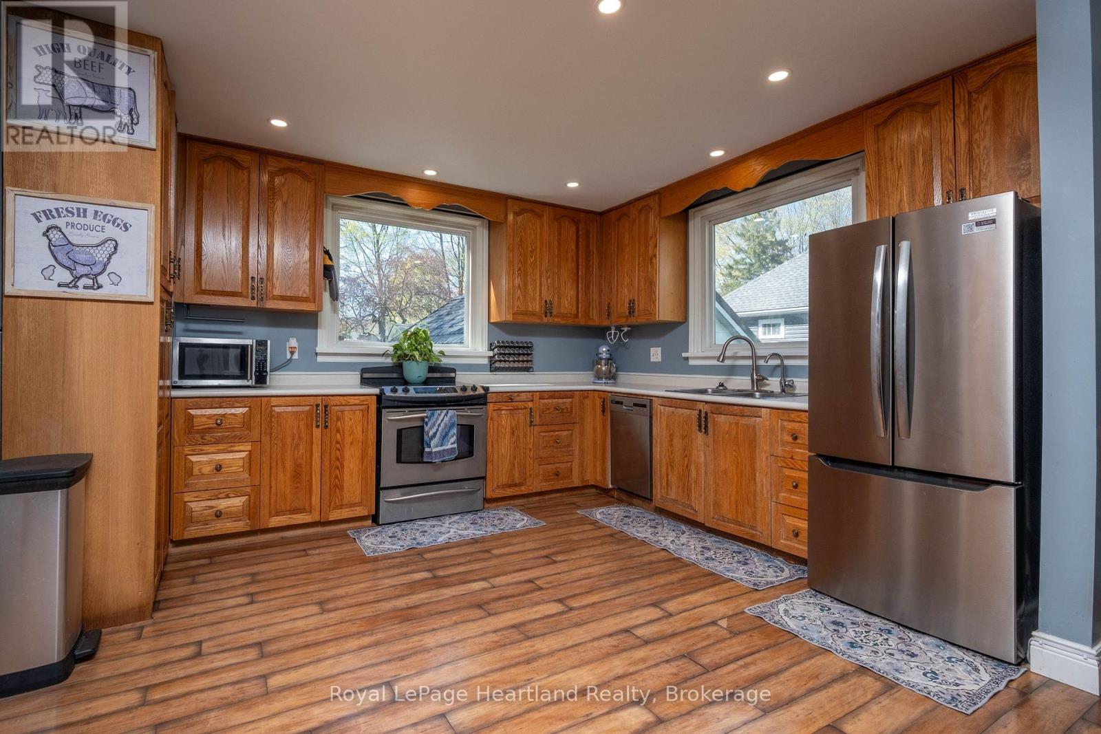 210 Leopold Street, North Huron, Ontario  N0G 2W0 - Photo 6 - X13083064