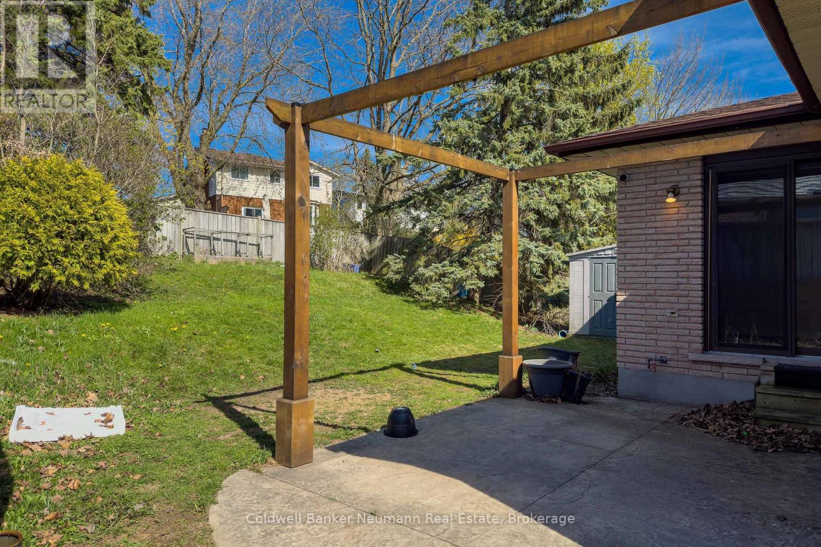 Upper - 37 Dunhill Crescent, Guelph, Ontario  N1H 7Z7 - Photo 15 - X13083154