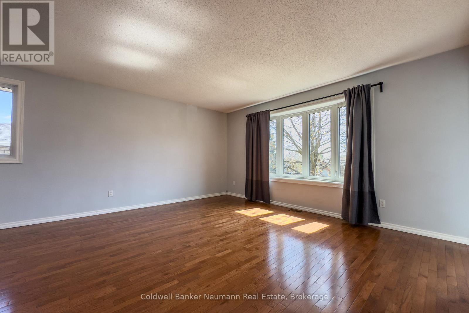 Upper - 37 Dunhill Crescent, Guelph, Ontario  N1H 7Z7 - Photo 7 - X13083154
