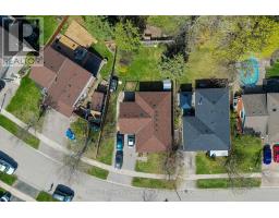UPPER - 37 DUNHILL CRESCENT