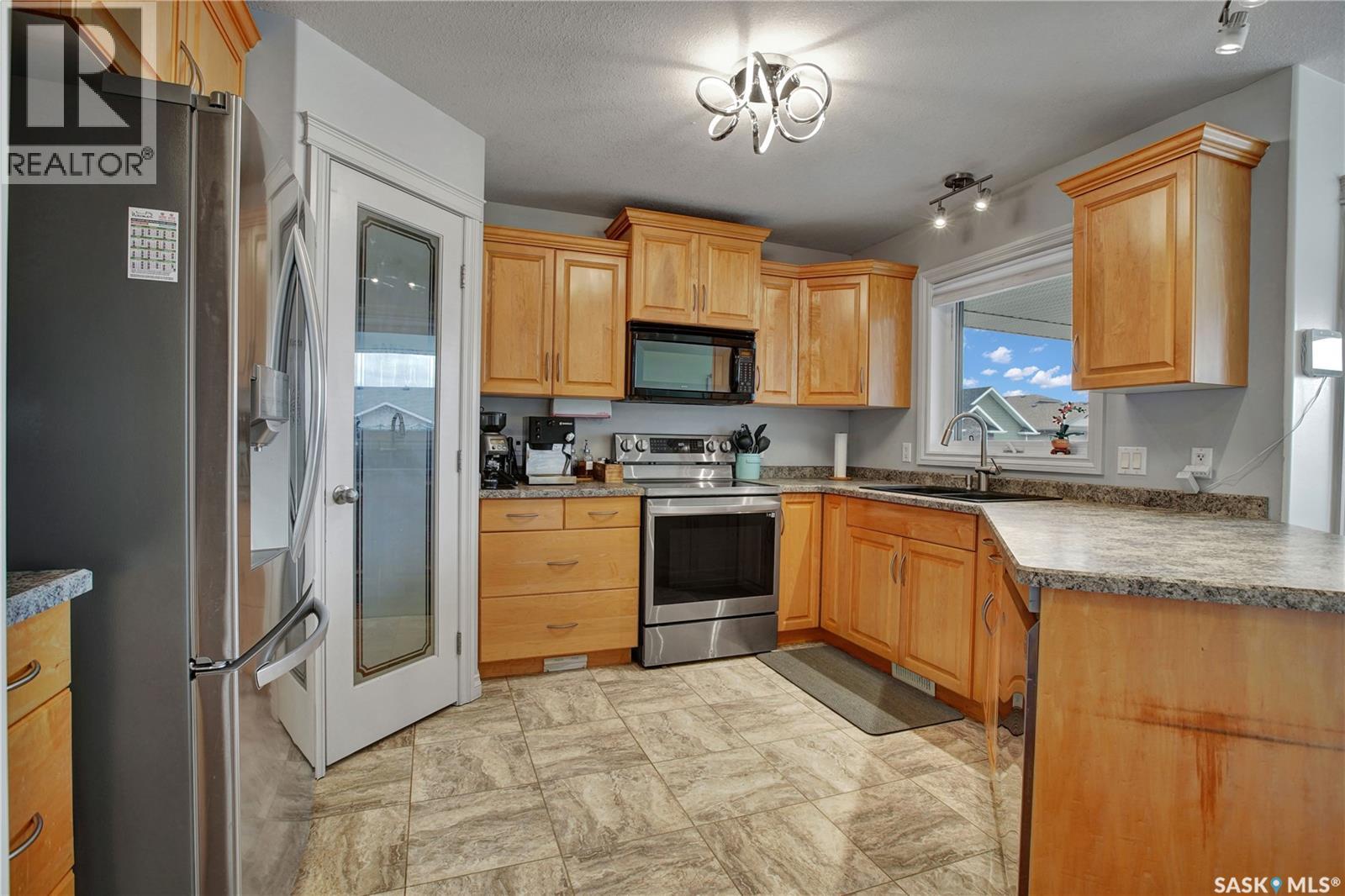 201 Brookside Court, Warman, Saskatchewan  S0K 0A1 - Photo 10 - SK034853