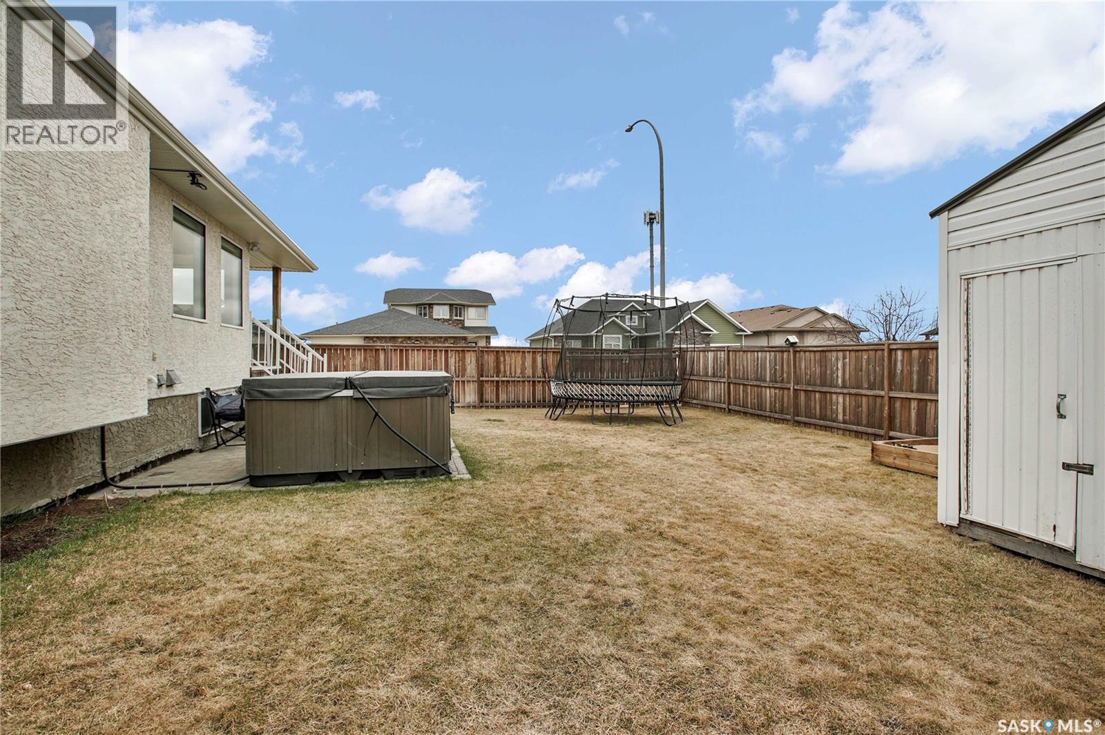 201 Brookside Court, Warman, Saskatchewan  S0K 0A1 - Photo 32 - SK034853