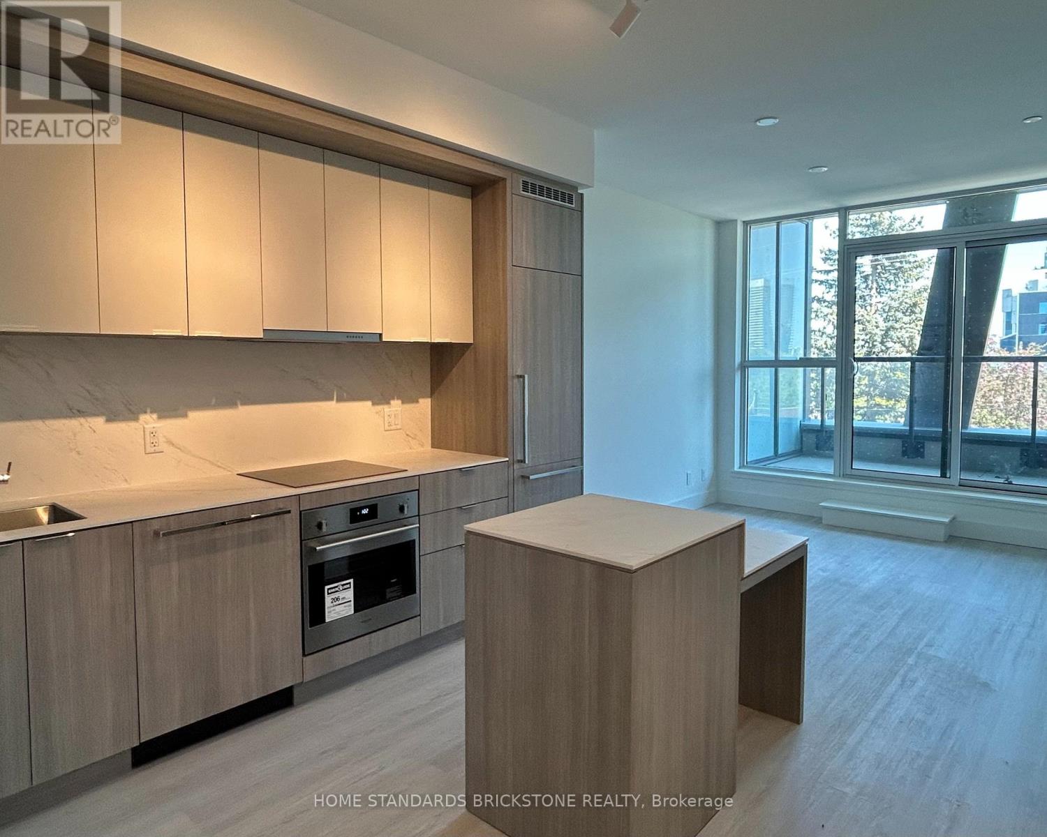 221 - 6 Greenbriar Road, Toronto, Ontario  M2K 0H6 - Photo 2 - C13082958