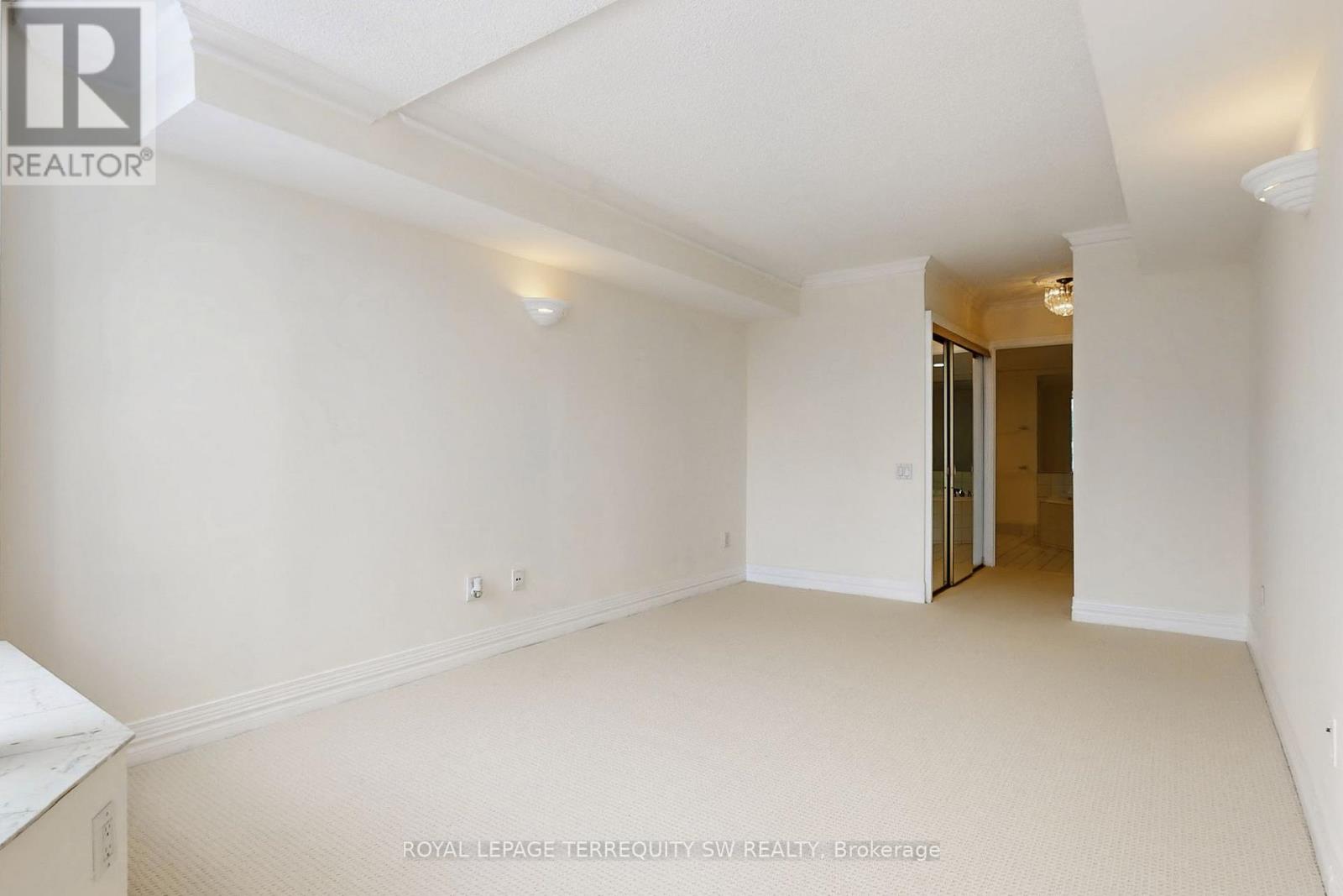 2001 - 71 Simcoe Street, Toronto, Ontario  M5J 2S9 - Photo 24 - C13082962