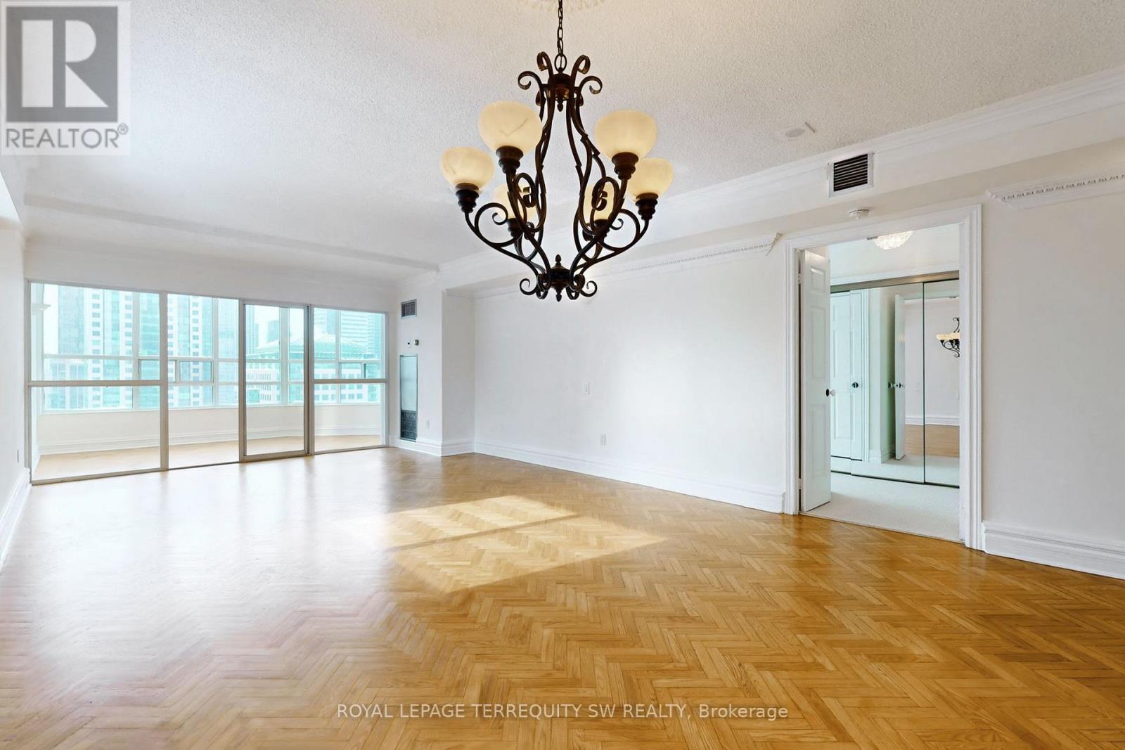2001 - 71 Simcoe Street, Toronto, Ontario  M5J 2S9 - Photo 9 - C13082962