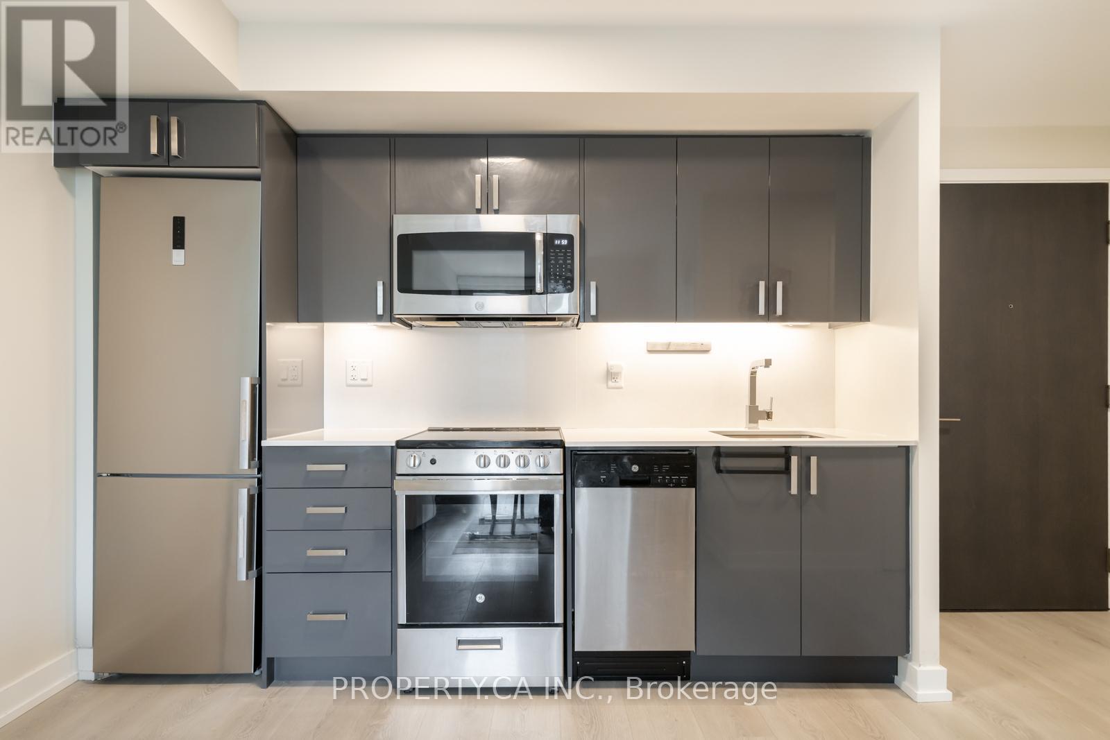 606 - 38 Monte Kwinter Court, Toronto, Ontario  M3H 0E2 - Photo 9 - C13082976