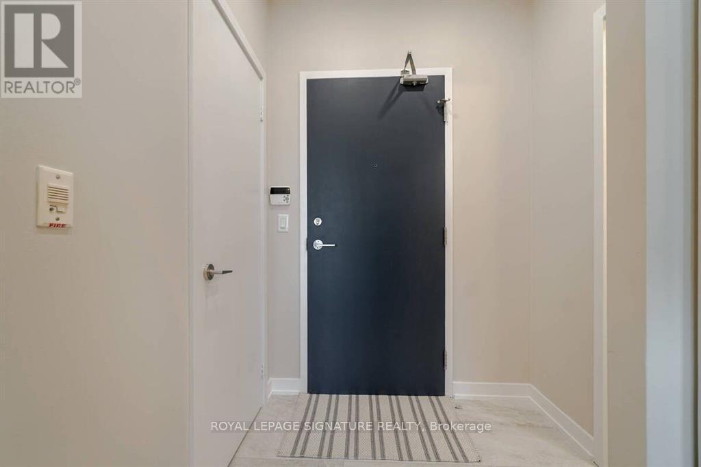 926 - 120 Dallimore Circle, Toronto, Ontario  M3C 4J1 - Photo 3 - C13083000