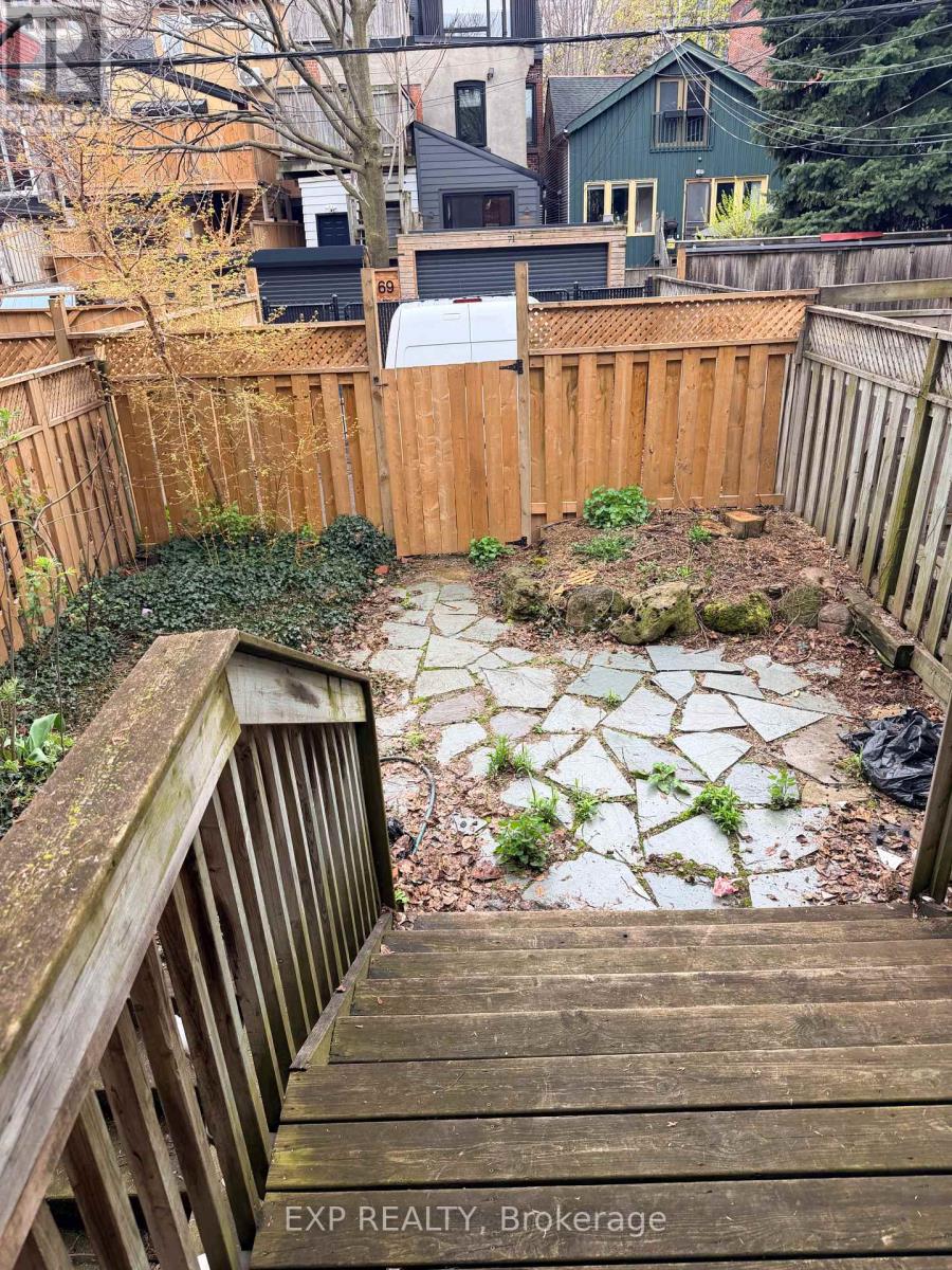Upper - 192 Ontario Street, Toronto, Ontario  M5A 2V5 - Photo 8 - C13083056