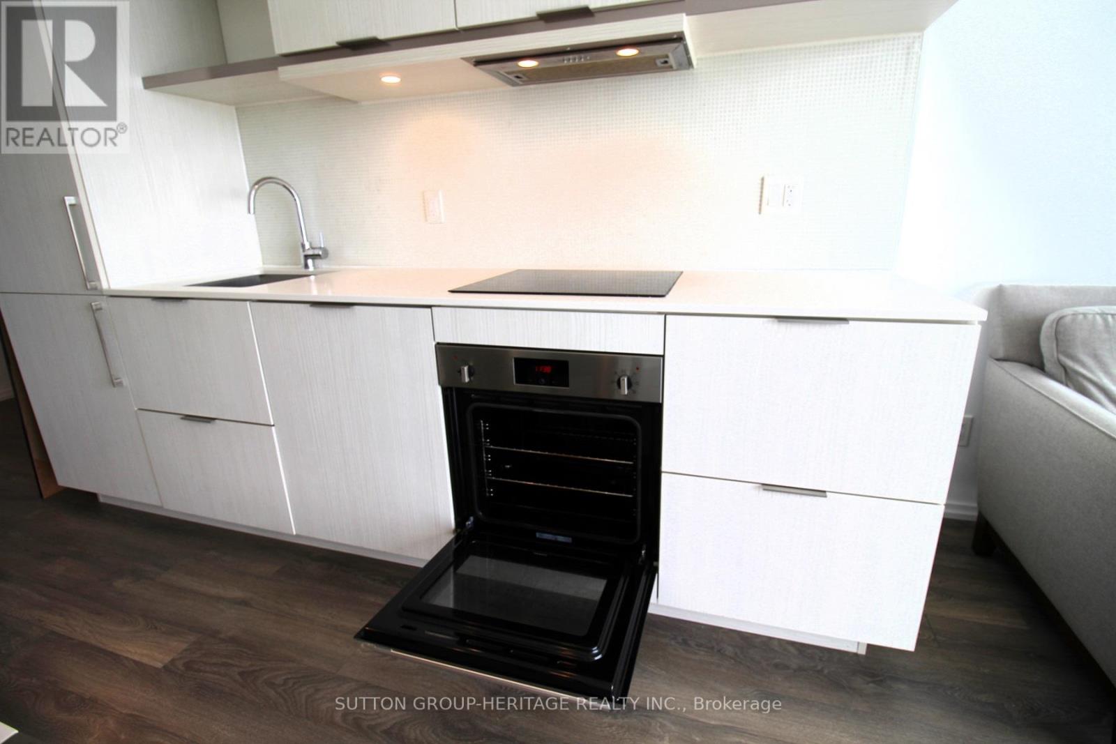 4714 - 197 Yonge Street, Toronto, Ontario  M5B 0C1 - Photo 12 - C13083136