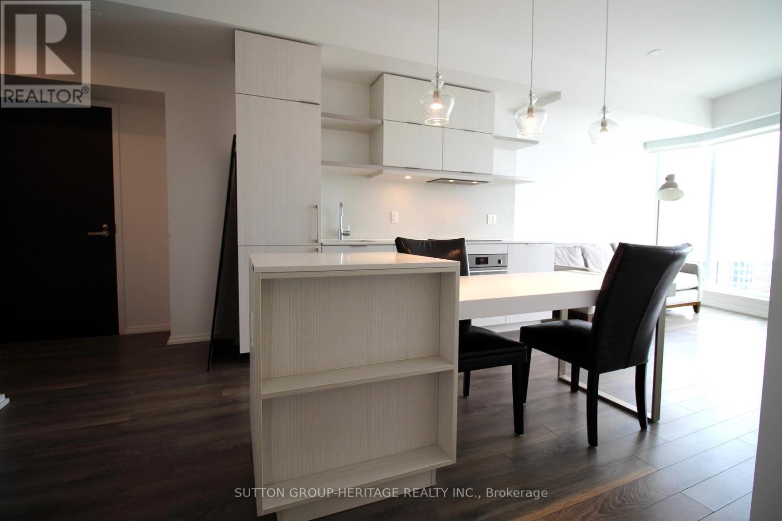4714 - 197 Yonge Street, Toronto, Ontario  M5B 0C1 - Photo 3 - C13083136
