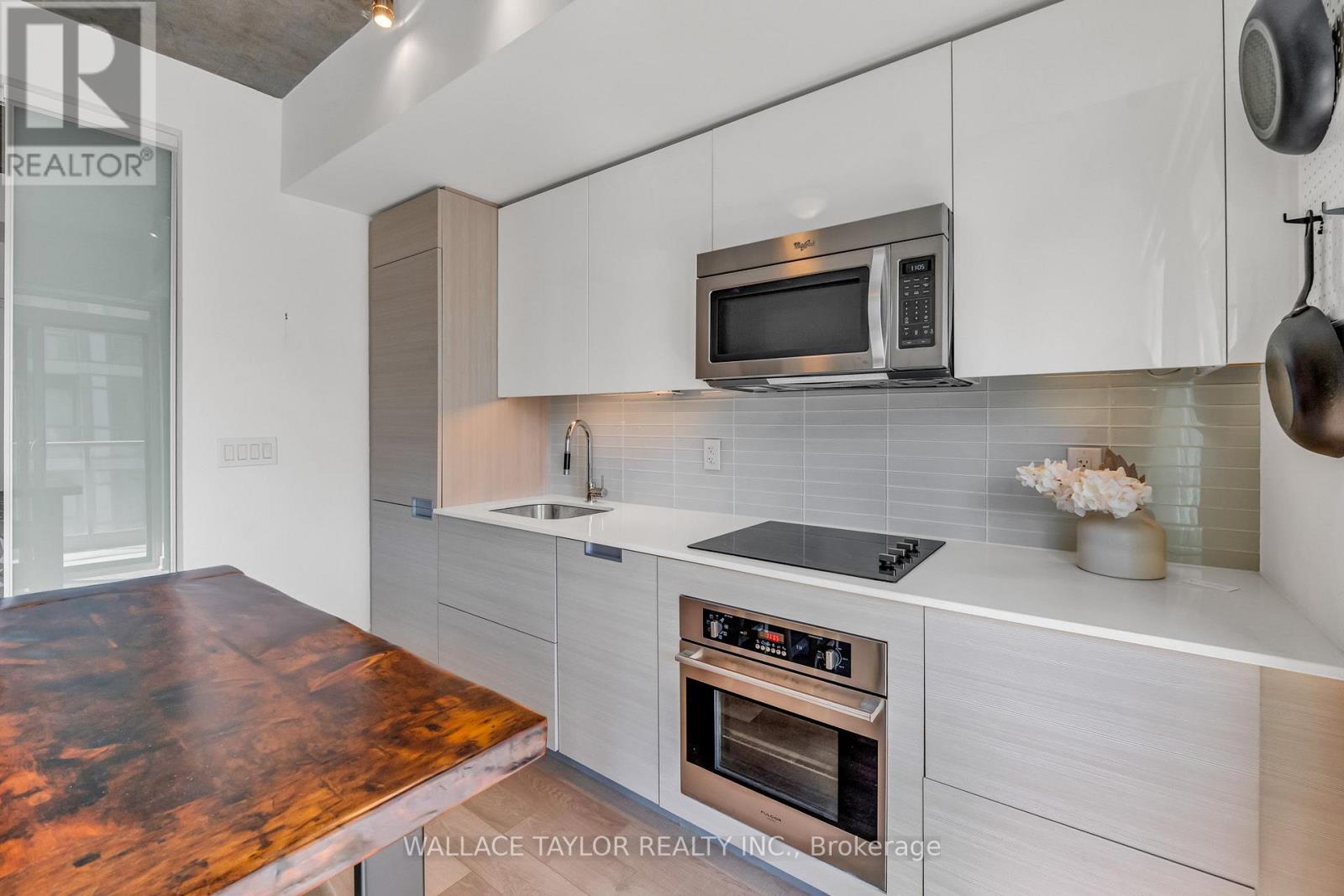 1702 - 210 Simcoe Street, Toronto, Ontario  M5T 0A9 - Photo 13 - C13083170