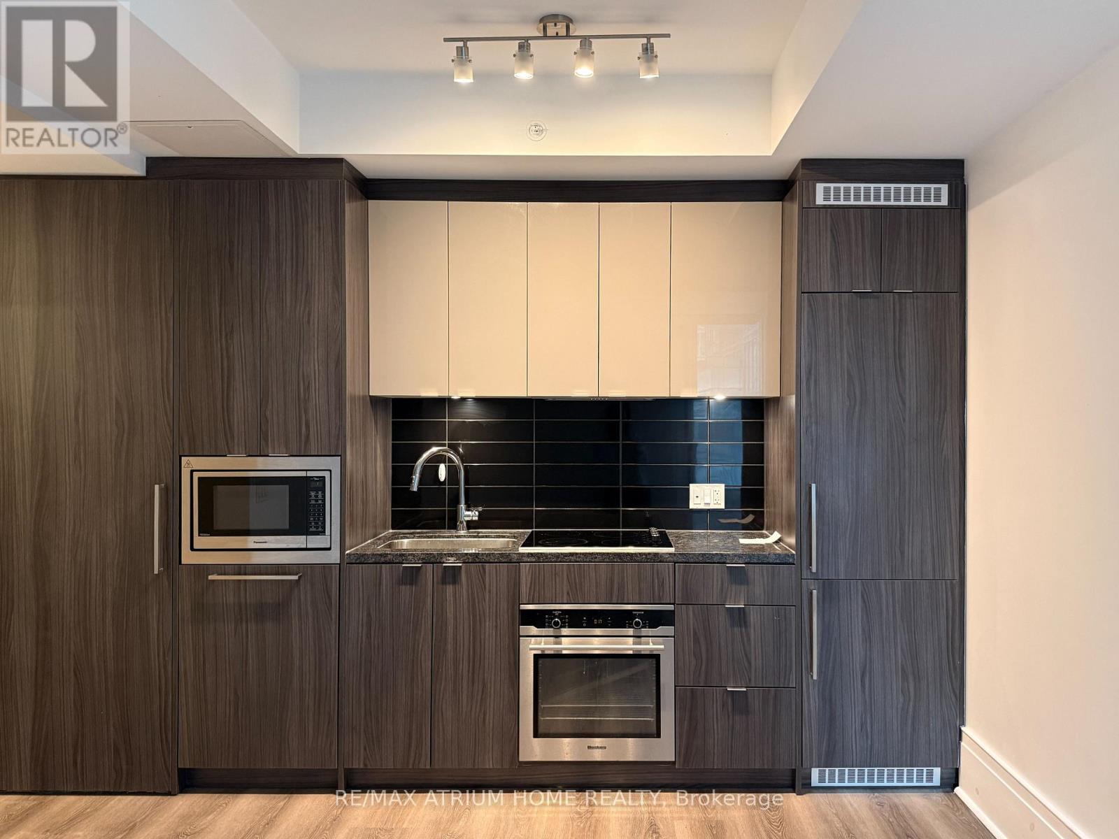1912 - 115 BLUE JAYS WAY, Toronto, Ontario