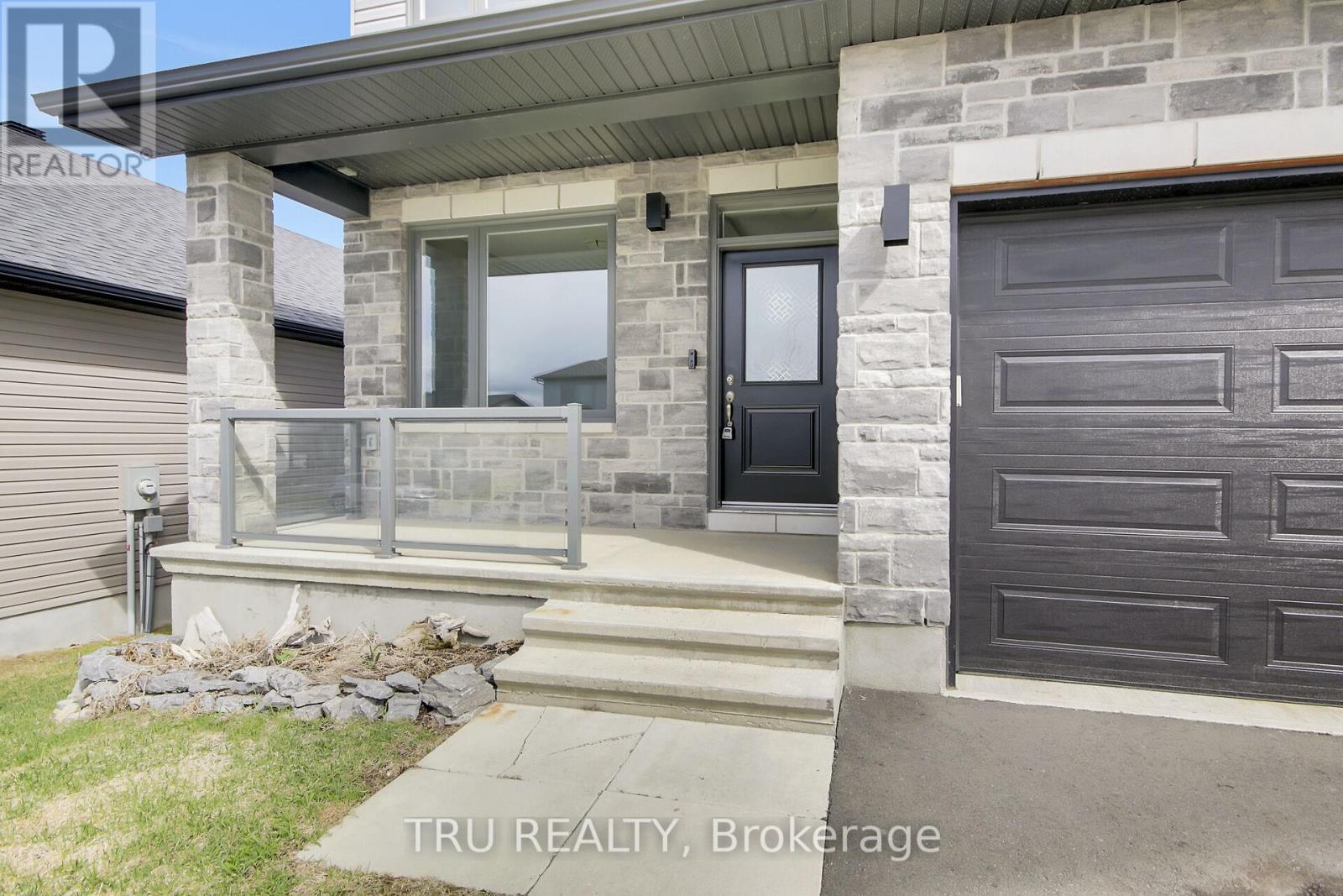 83 Douglas Brown Way, Arnprior, Ontario  K7S 0K1 - Photo 3 - X12848512