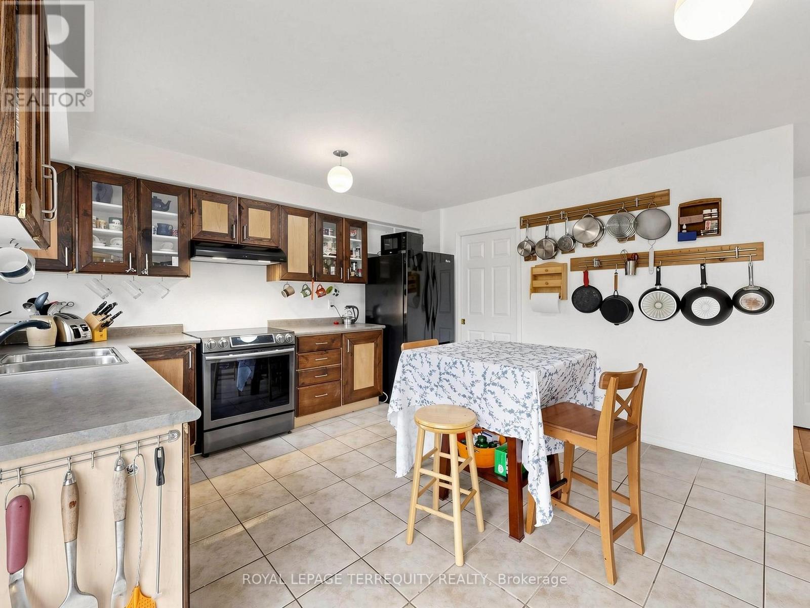 20 Davey Street, Ajax, Ontario  L1Z 1K8 - Photo 19 - E13083008