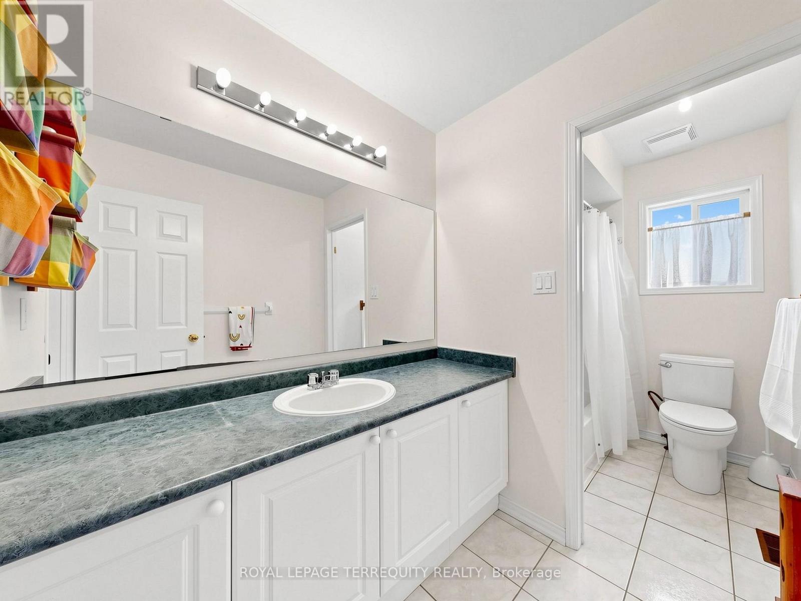 20 Davey Street, Ajax, Ontario  L1Z 1K8 - Photo 36 - E13083008