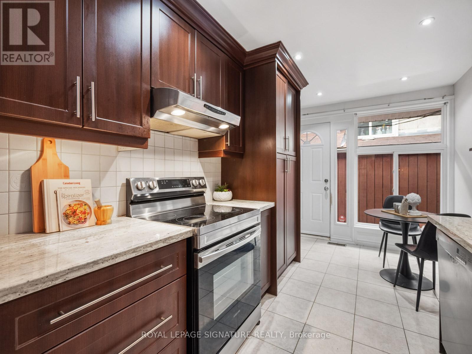 19 Shoreland Crescent, Toronto, Ontario  M1G 1M4 - Photo 10 - E13083174