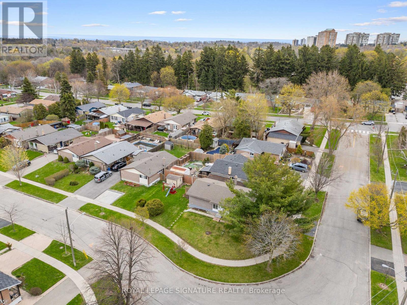19 Shoreland Crescent, Toronto, Ontario  M1G 1M4 - Photo 43 - E13083174
