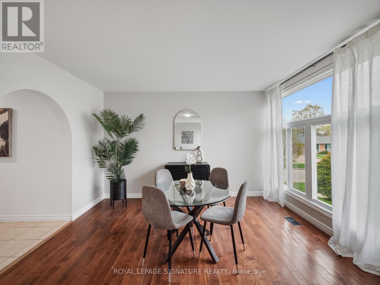 19 Shoreland Crescent, Toronto, Ontario  M1G 1M4 - Photo 7 - E13083174