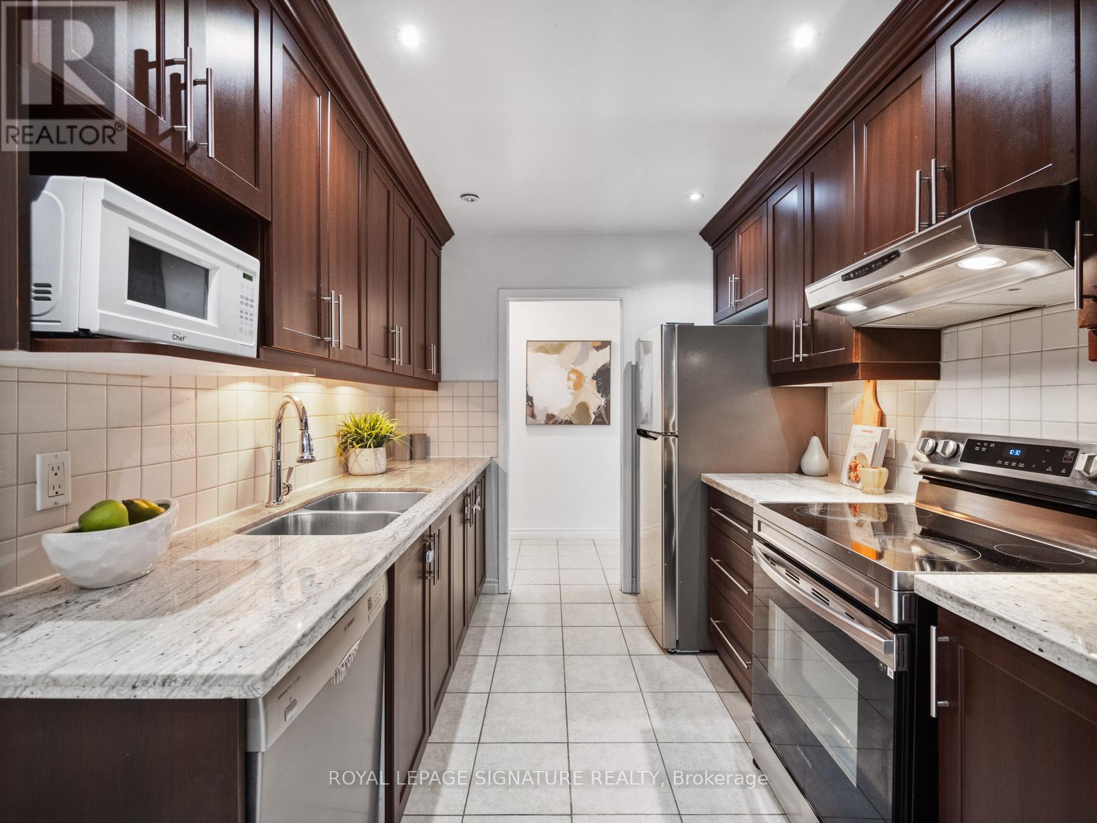 19 Shoreland Crescent, Toronto, Ontario  M1G 1M4 - Photo 9 - E13083174