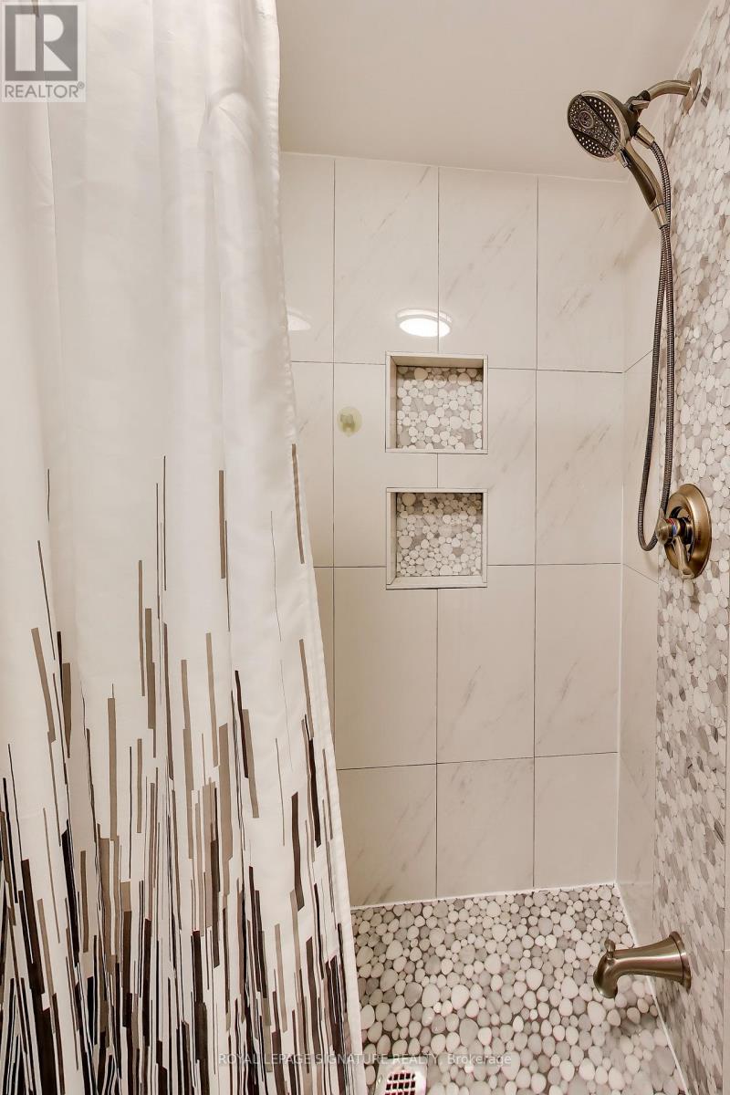 259 Torrens Avenue, Toronto, Ontario  M4J 2P6 - Photo 21 - E13083306