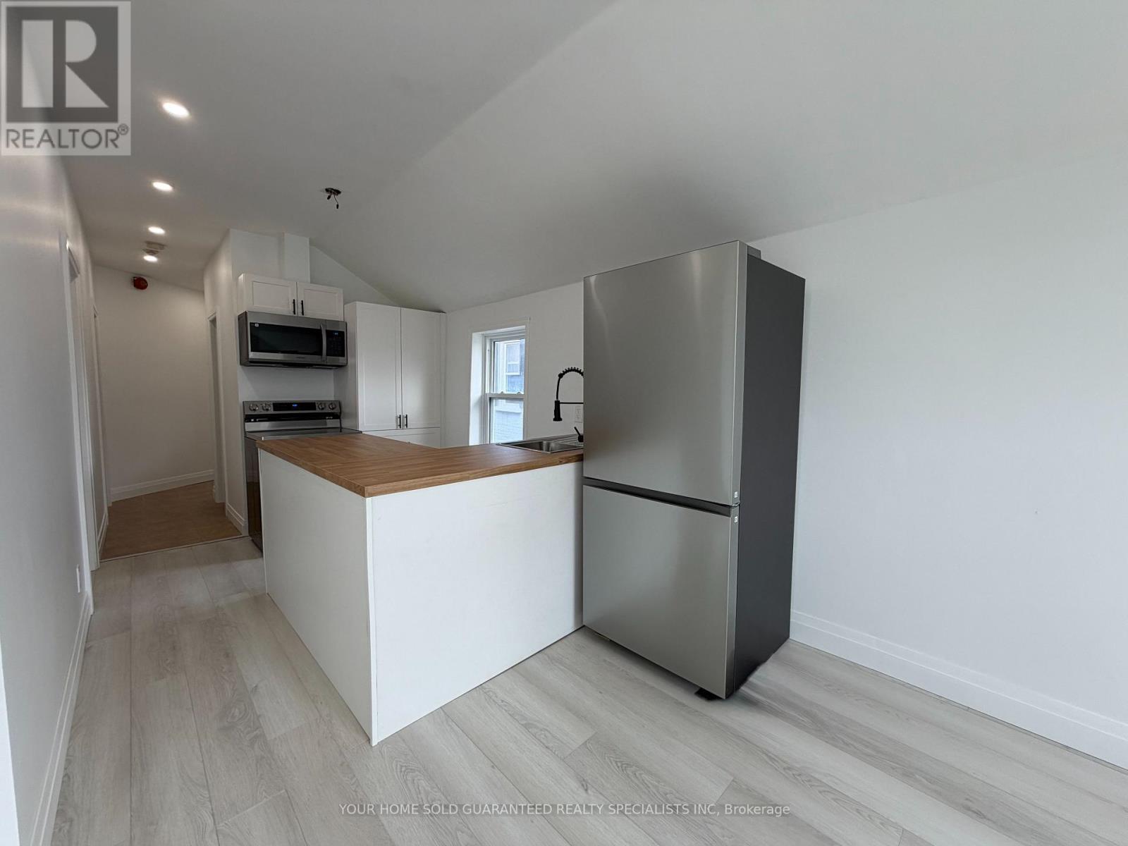 1 - 90 Wellington Street E, Aurora, Ontario  L4G 1H8 - Photo 2 - N13083042