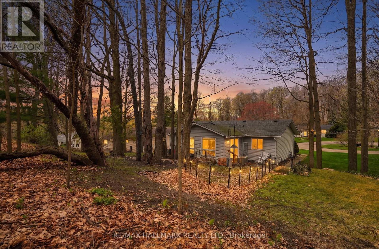 9 Pinetree Court, New Tecumseth, Ontario  L0G 1W0 - Photo 38 - N13083196