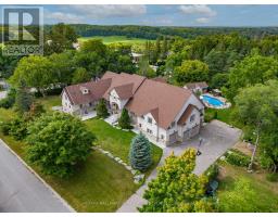 2 KINGSWOOD DRIVE, King, Ontario