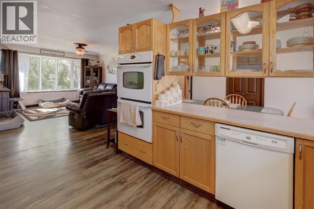426 9 Street, Beiseker, Alberta  T0M 0G0 - Photo 12 - A2278164