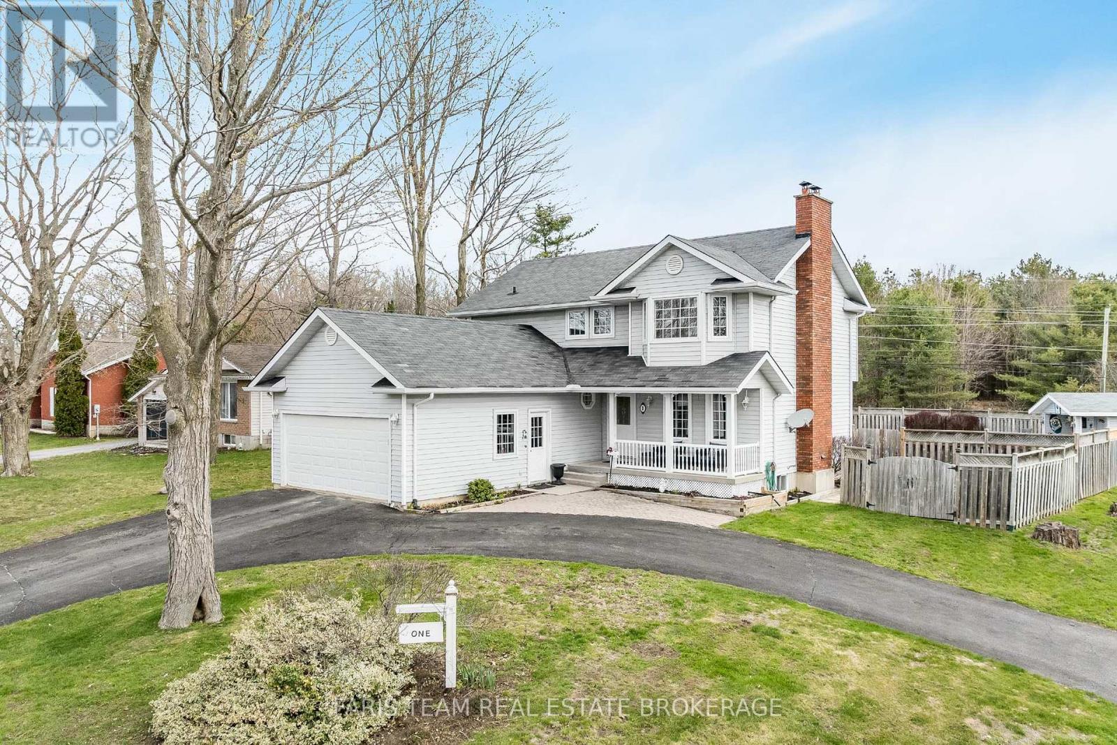 1 HALLEN DRIVE, Penetanguishene, Ontario