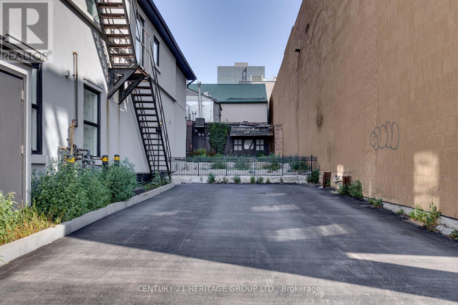 102 - 130 Dunlop Street E, Barrie, Ontario  L4M 1B1 - Photo 4 - S13083350