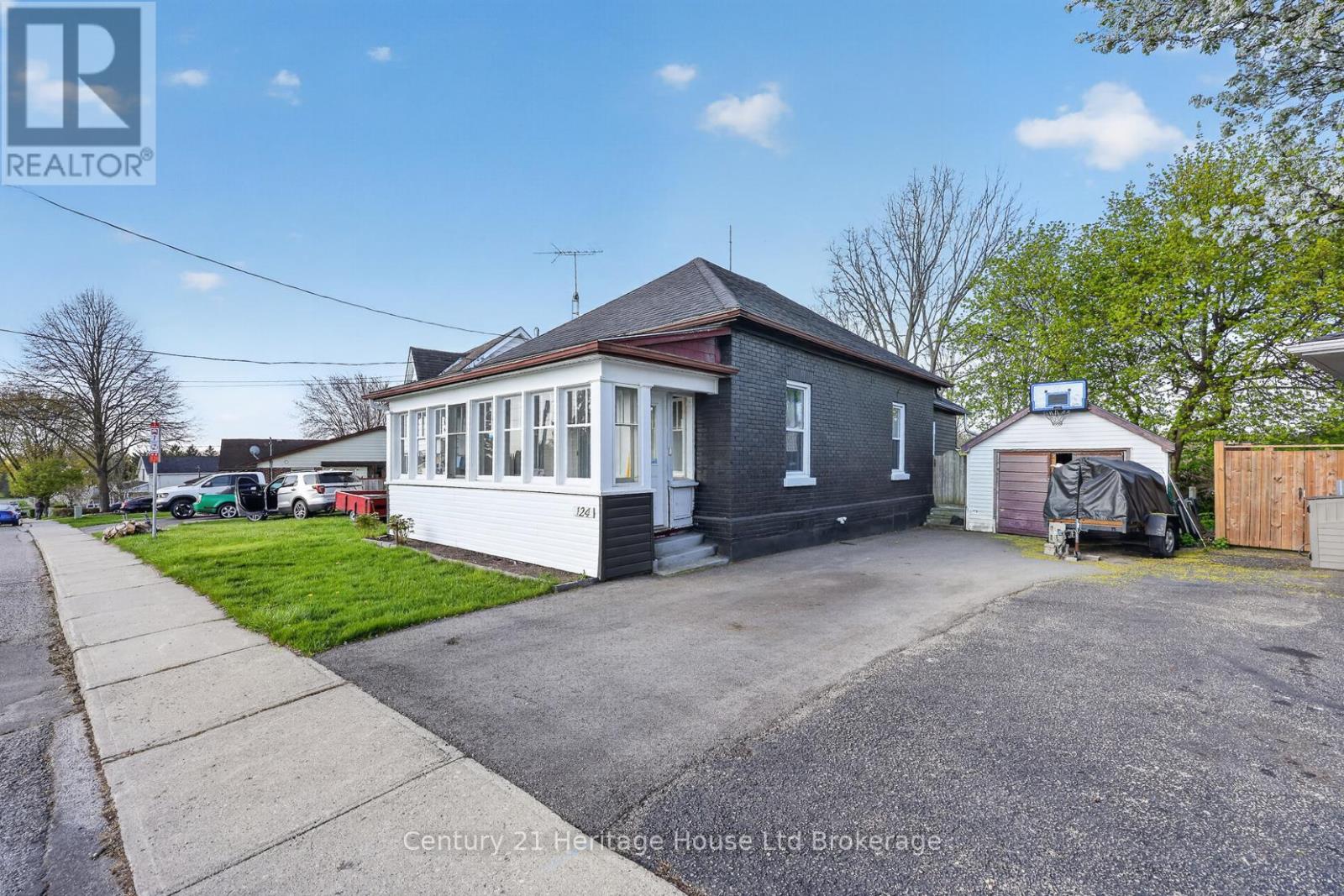 124 East Park Drive, Woodstock, Ontario  N4S 3N2 - Photo 5 - X13011806