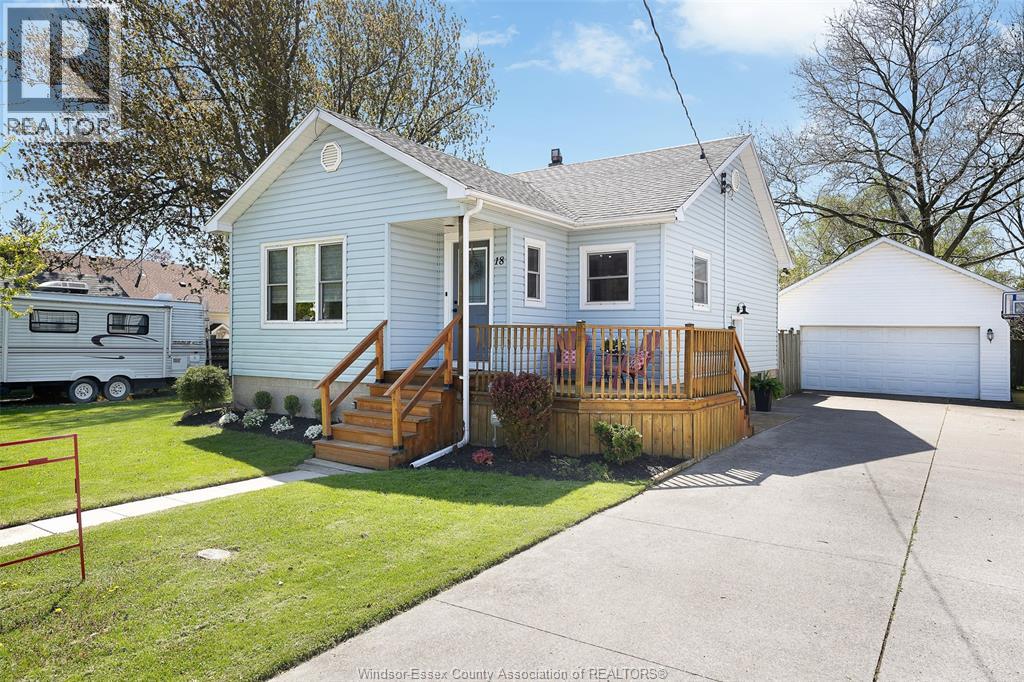 18 WALKER AVENUE, wheatley, Ontario