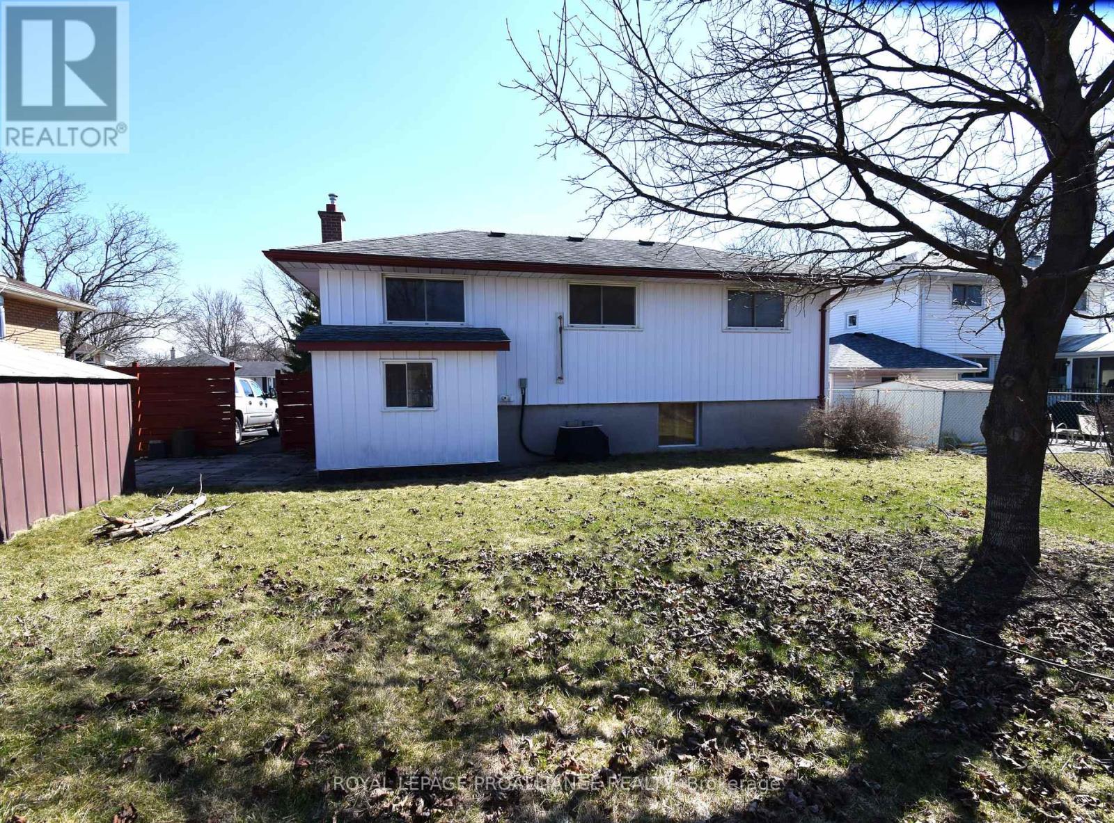 8 Walden Circle, Belleville, Ontario  K8P 2C3 - Photo 2 - X13079992