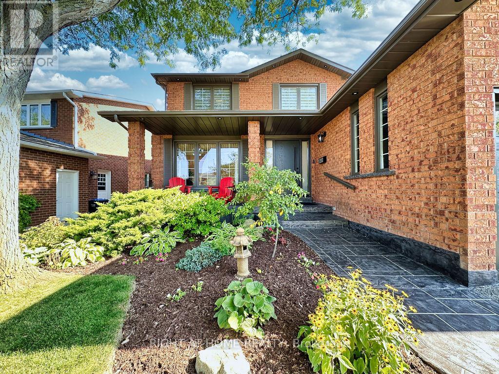 1986 Roy Ivor Crescent, Mississauga, Ontario  L5L 3N8 - Photo 2 - W13082948