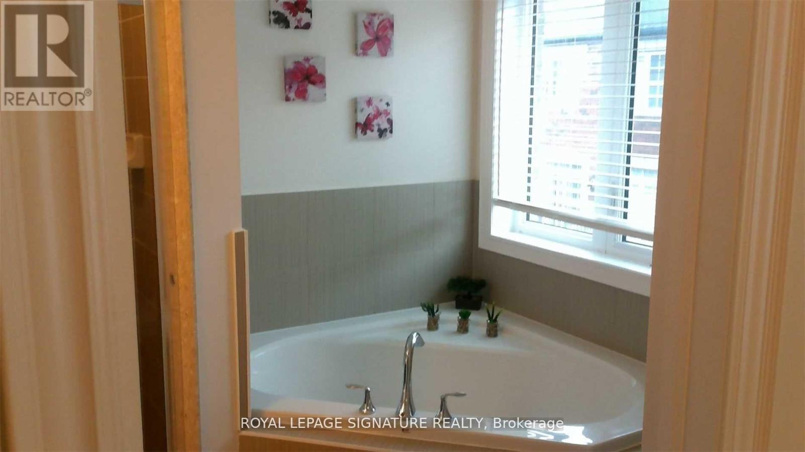 3041 Hibiscus Gardens, Oakville, Ontario  L6M 0Z1 - Photo 11 - W13082954