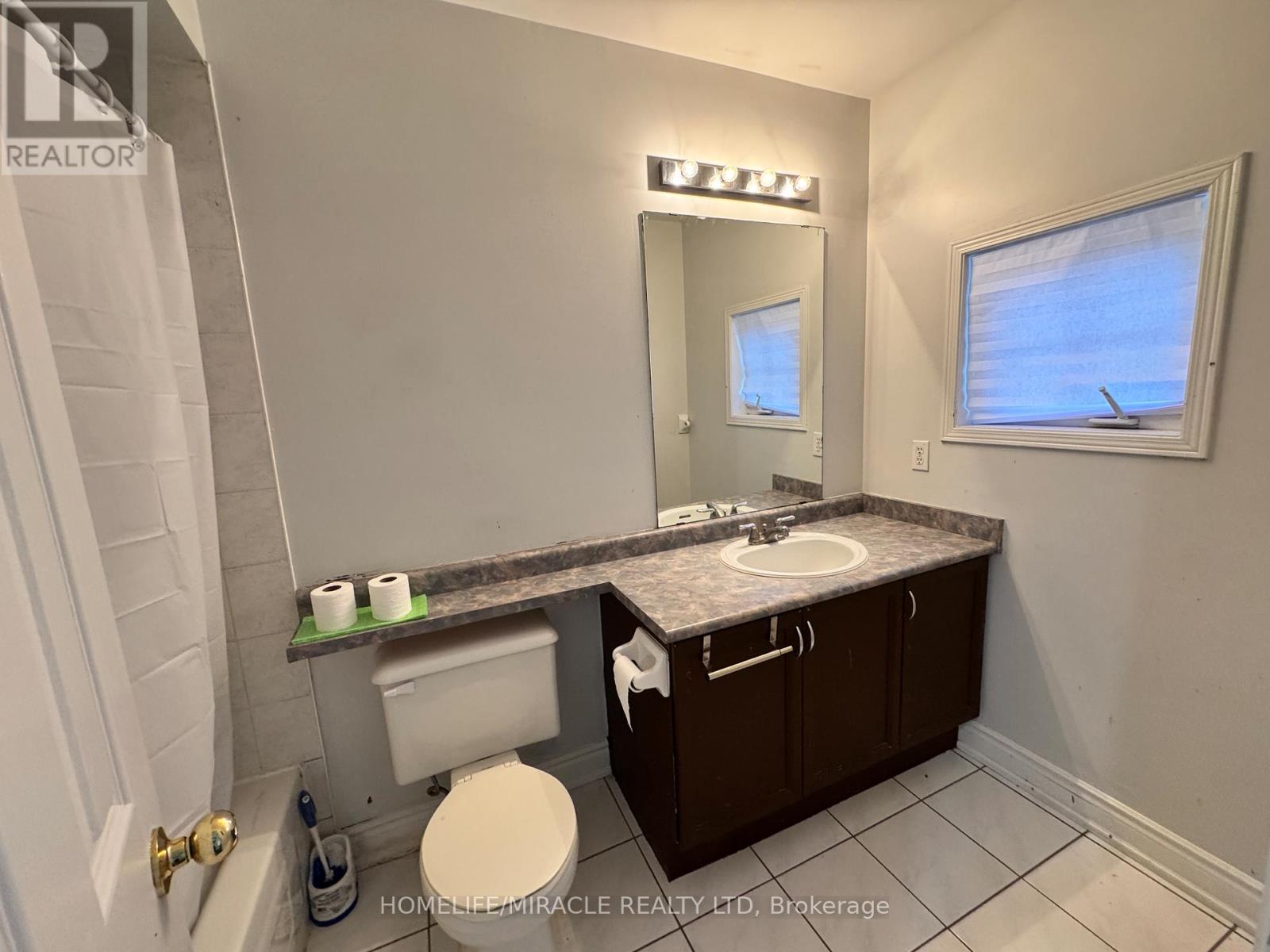 Upper - 28 Nautical Drive, Brampton, Ontario  L6R 2H1 - Photo 15 - W13082956