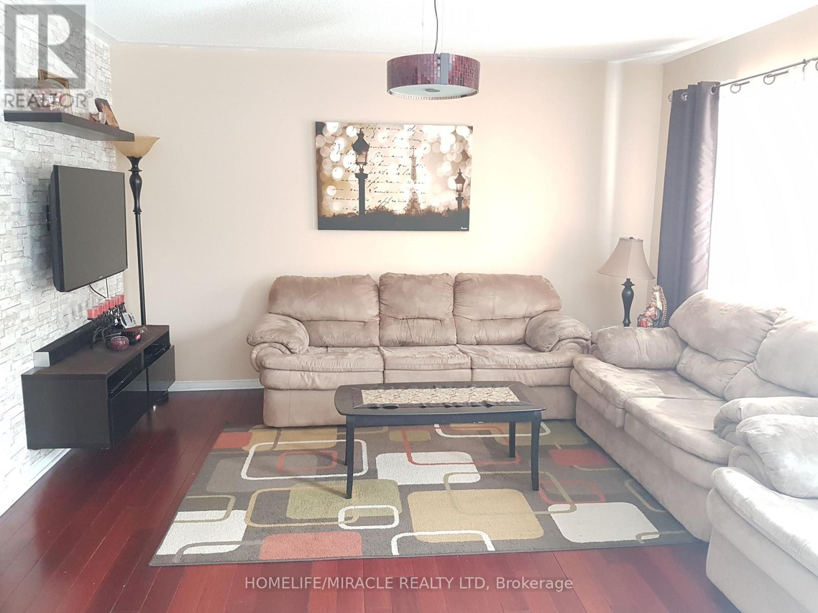 Upper - 28 Nautical Drive, Brampton, Ontario  L6R 2H1 - Photo 5 - W13082956