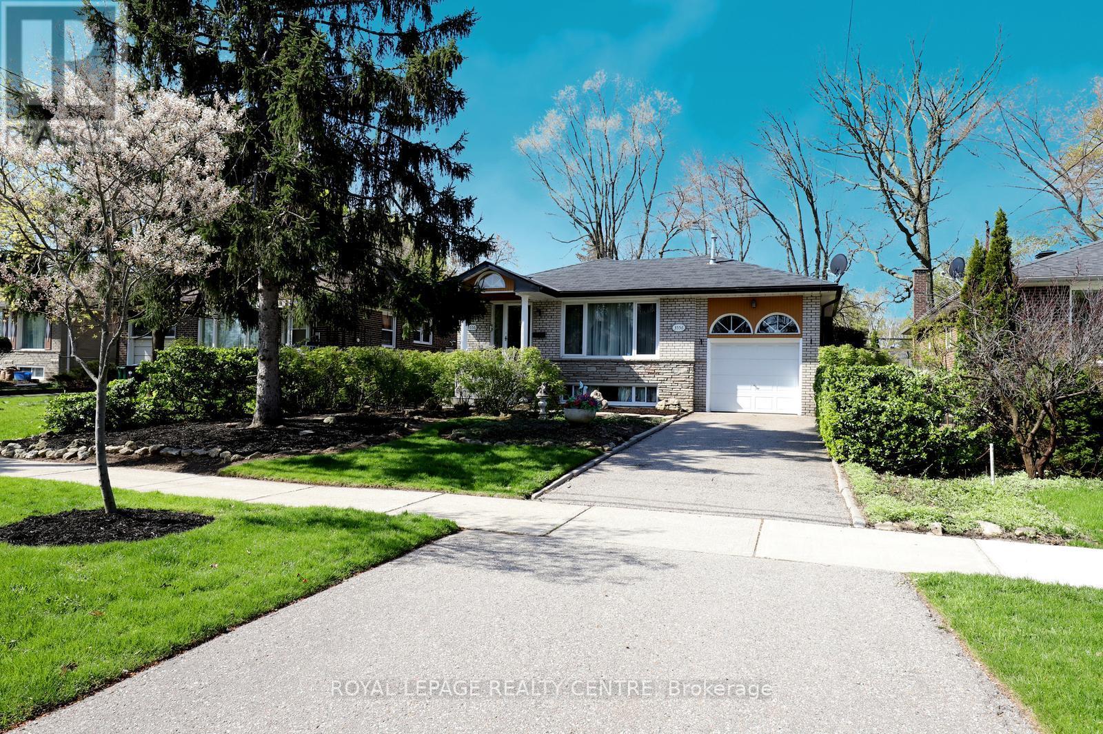 3556 The Credit Woodlands, Mississauga, Ontario  L5C 2K6 - Photo 5 - W13082974