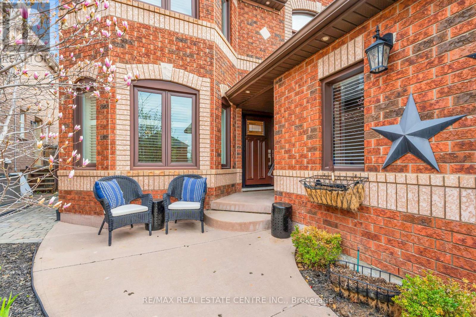 48 Chester Crescent, Halton Hills, Ontario  L7G 5W5 - Photo 4 - W13082992