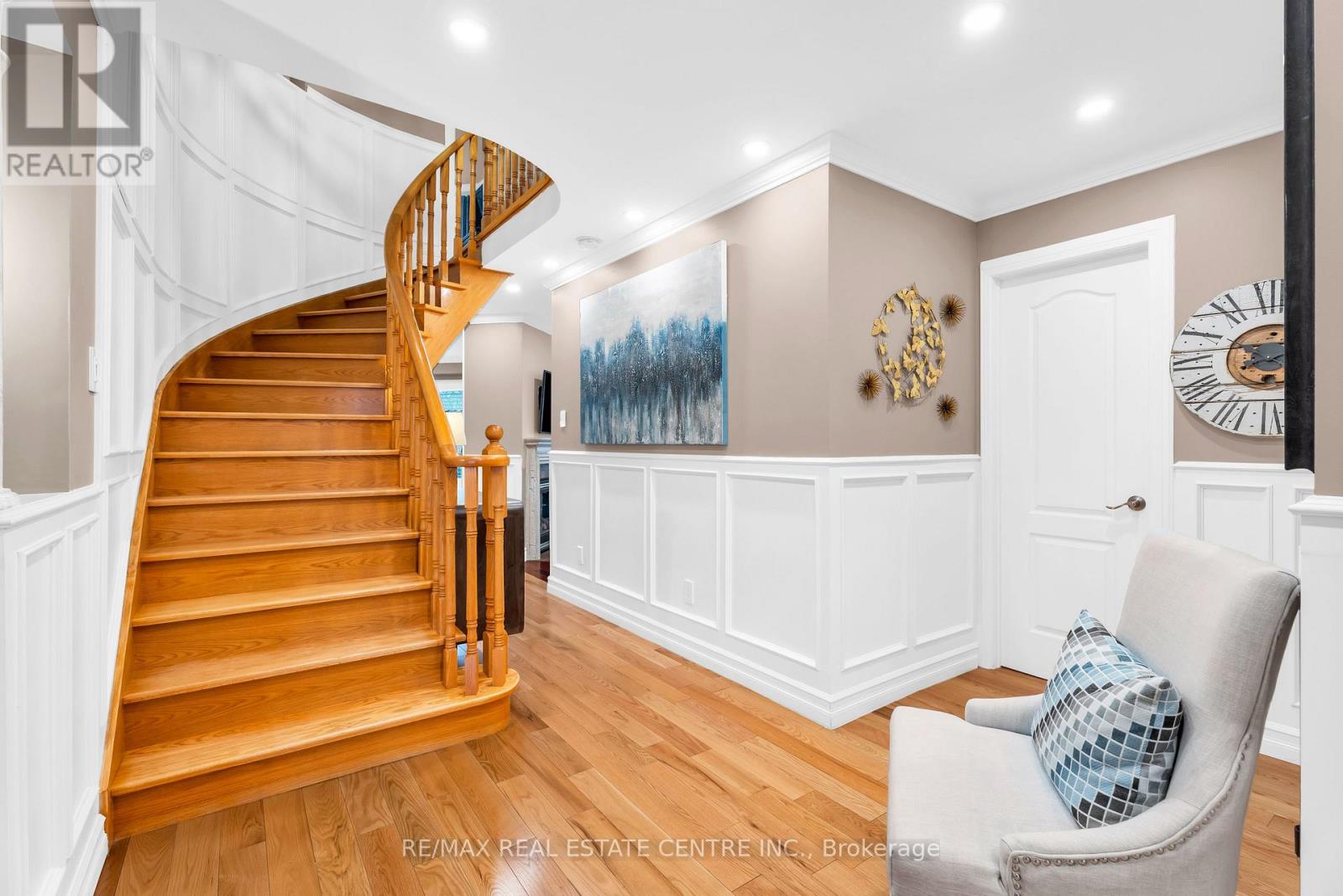 48 Chester Crescent, Halton Hills, Ontario  L7G 5W5 - Photo 9 - W13082992