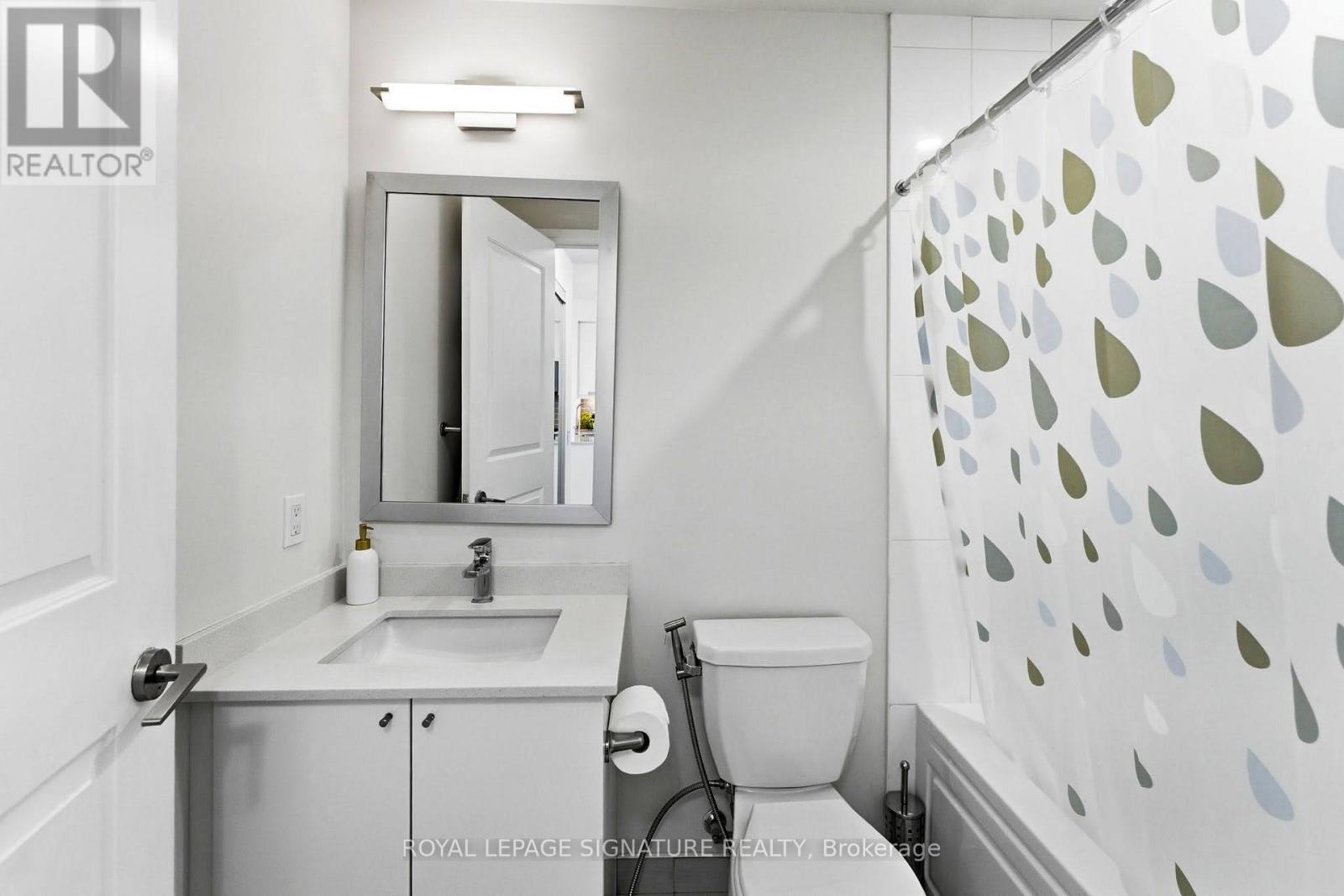 2415 - 35 Watergarden Drive, Mississauga, Ontario  L5R 0G8 - Photo 16 - W13083020