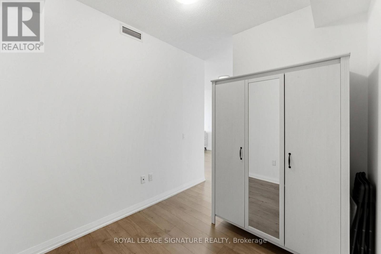 2415 - 35 Watergarden Drive, Mississauga, Ontario  L5R 0G8 - Photo 21 - W13083020