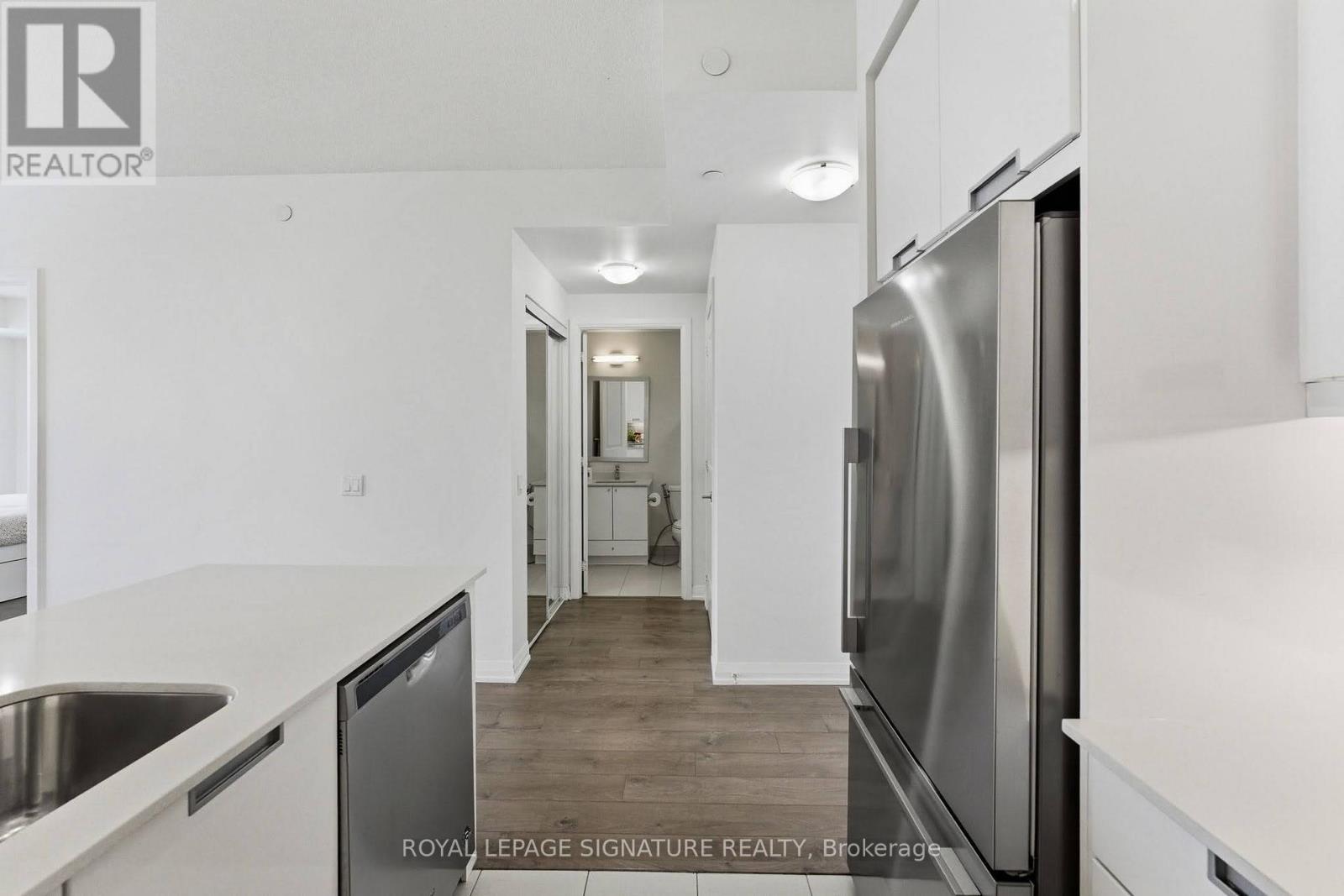 2415 - 35 Watergarden Drive, Mississauga, Ontario  L5R 0G8 - Photo 9 - W13083020