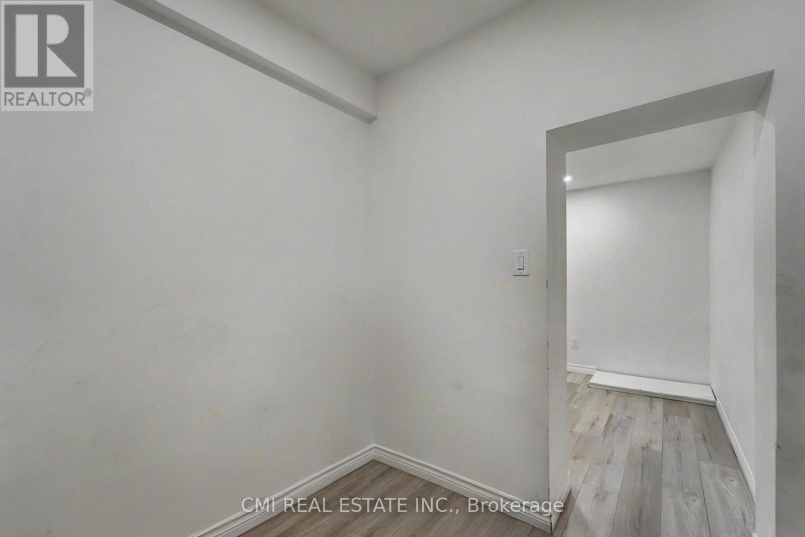 2610 Islington Avenue, Toronto, Ontario  M9V 2X3 - Photo 28 - W13083076