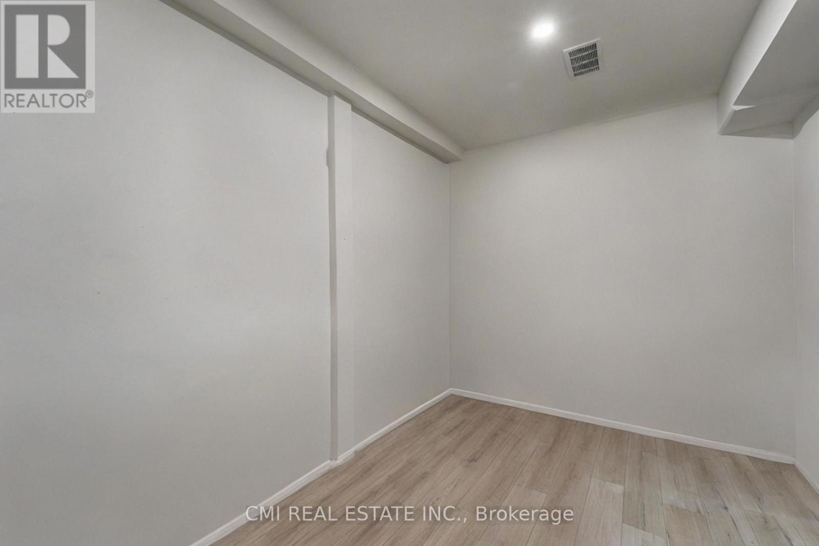 2610 Islington Avenue, Toronto, Ontario  M9V 2X3 - Photo 35 - W13083076