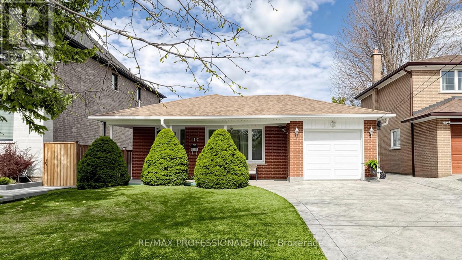 117 MERCURY ROAD, Toronto, Ontario