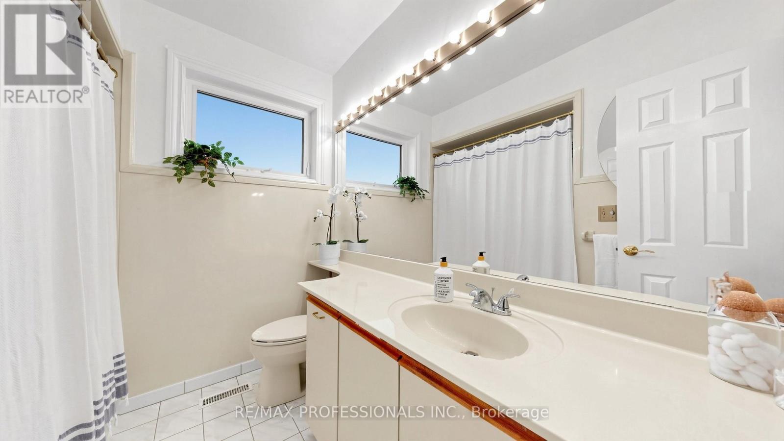 117 Mercury Road, Toronto, Ontario  M9W 3H7 - Photo 13 - W13083130